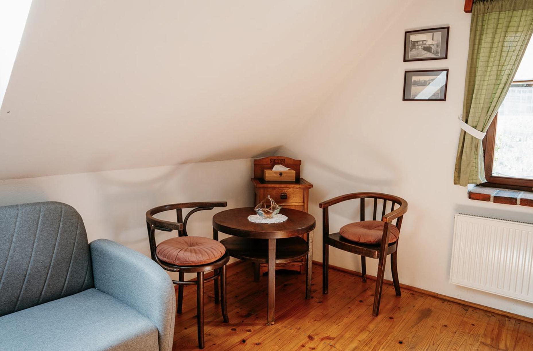Restaurant A Penzion Na Cechach Hotel Korouhev Kültér fotó